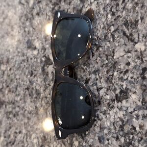 Ray-ban wayfarers, need repair